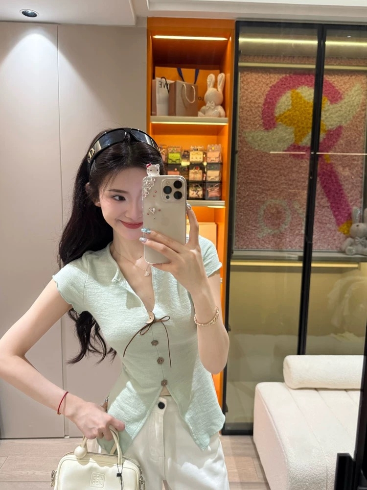Women's T-shirt - Image 11