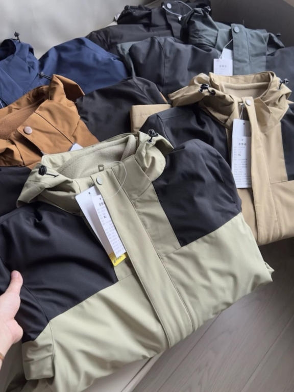 Men's Jacket Lot – Khaki Outdoor Shell - Image 5