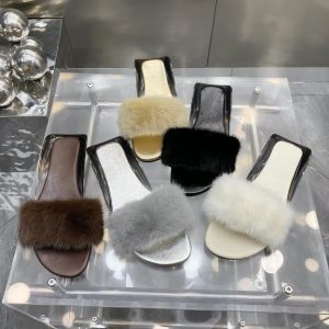 Adult Slippers Mixed Lot Wholesale - Lot 02
